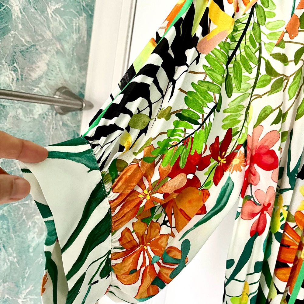 Karen Kane Floral Blouse - Picture 3 of 5